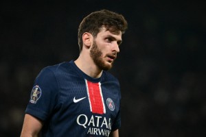 星空体育官方入口-克瓦拉茨赫利亚：安菲尔德的气氛会很震撼，我们必须做好准备