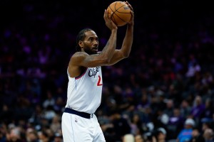 星空体育登录入口-小卡谈阿德巴约轰83分：简直不可思议！他是个非常努力的家伙